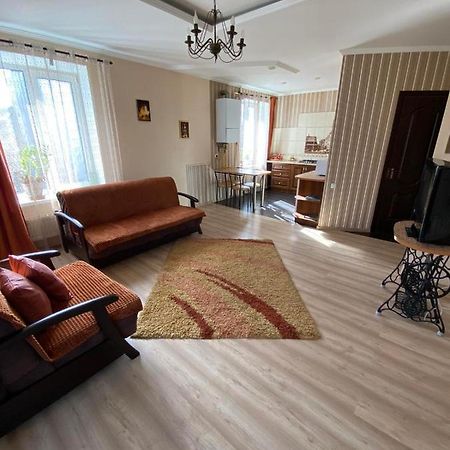 Апартаменты Центр,Возле Макдоналдс Vínnytsia Exterior foto